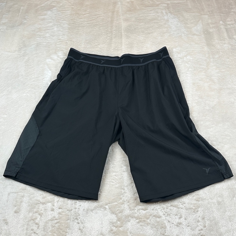 Old Navy Sz Large Mens Black Athletic Shorts with Subtle Logo